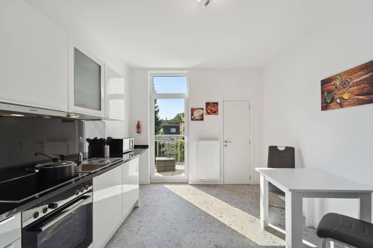 Infinity Stay Ferienapartments Rheinstrasse 威廉港 外观 照片