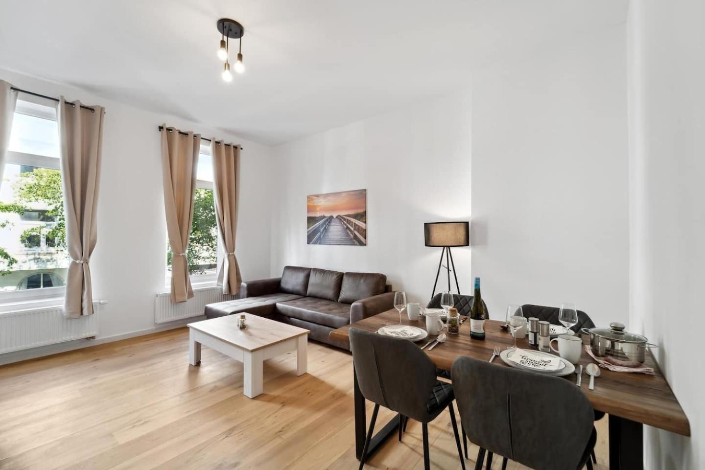 Infinity Stay Ferienapartments Rheinstrasse 威廉港 外观 照片
