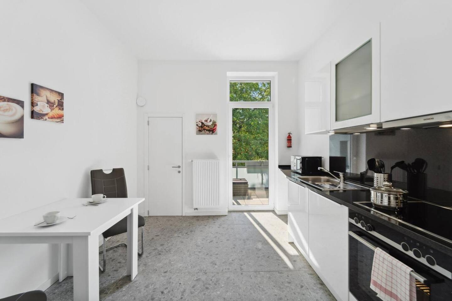 Infinity Stay Ferienapartments Rheinstrasse 威廉港 外观 照片