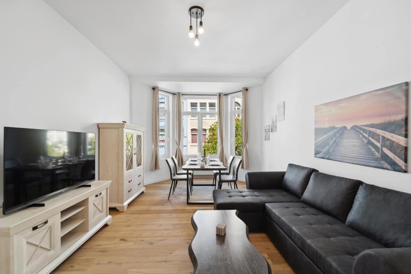 Infinity Stay Ferienapartments Rheinstrasse 威廉港 外观 照片