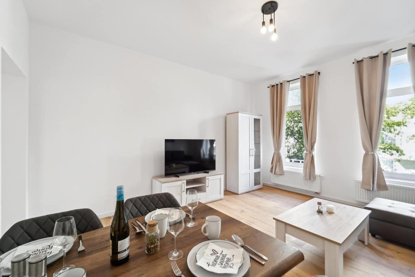 Infinity Stay Ferienapartments Rheinstrasse 威廉港 外观 照片