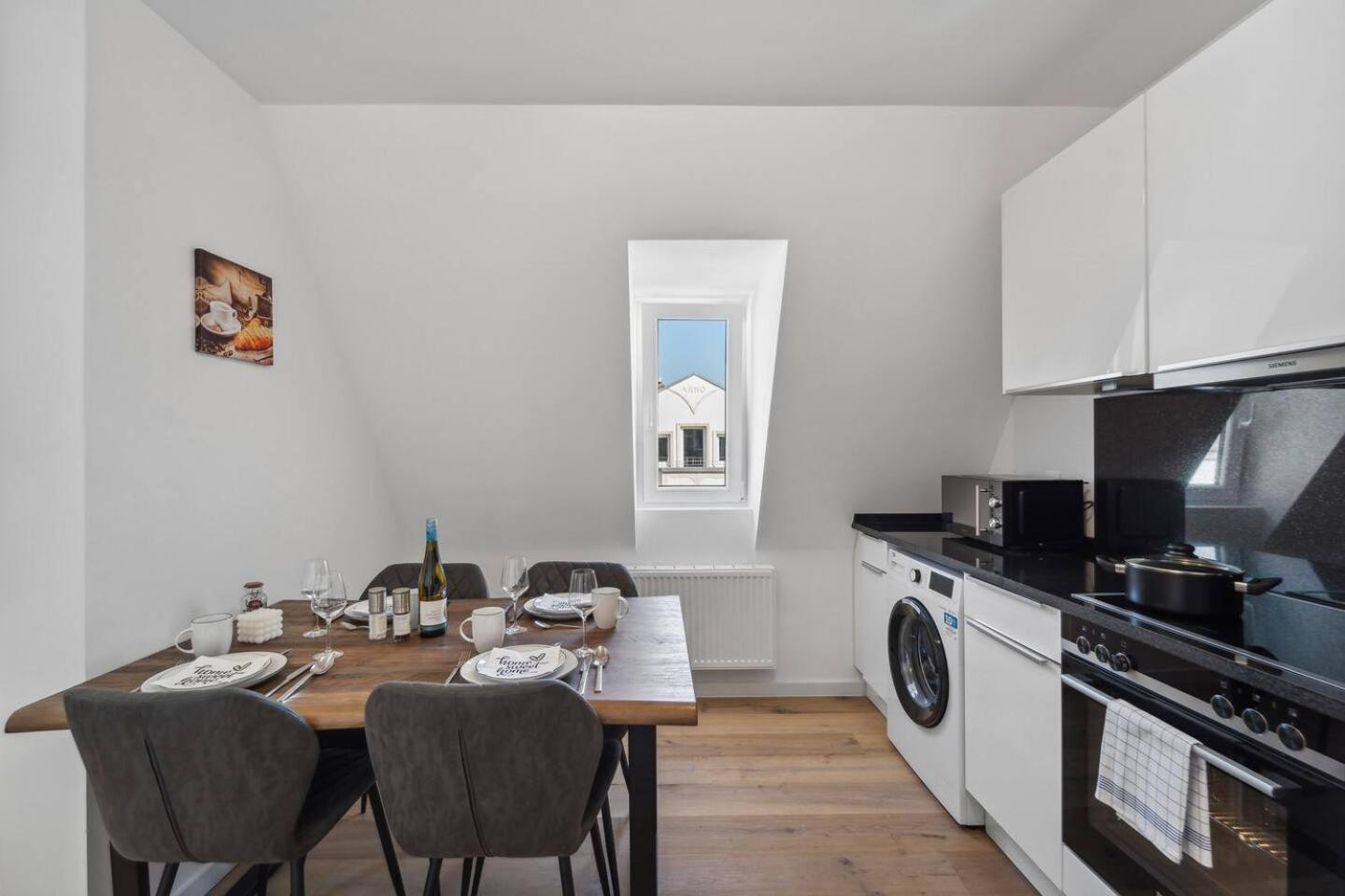 Infinity Stay Ferienapartments Rheinstrasse 威廉港 外观 照片
